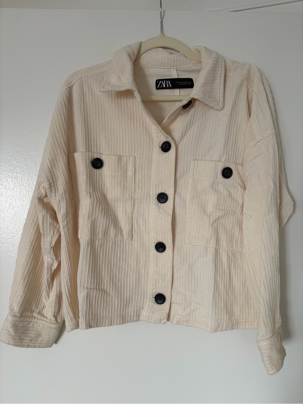 Zara Cream Corduroy Utility Jacket with Black Buttons. 100% Cotton